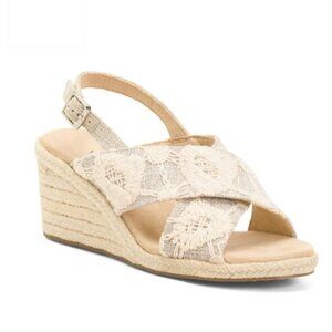 NWT VANELI Criss Cross Band Leora Embroidered Espadrille Wedge Heel Ecru Sandals